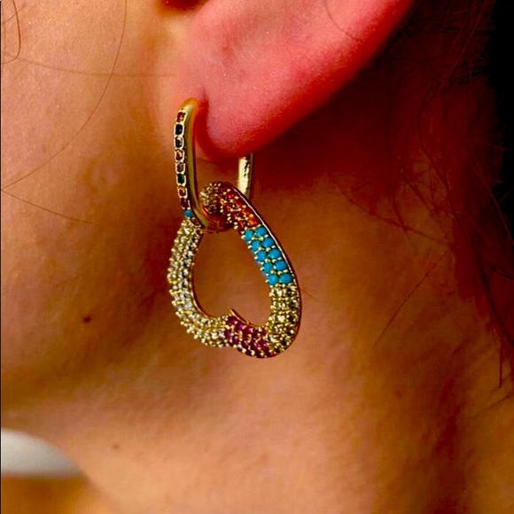 Earrings - Picture 1 of 3